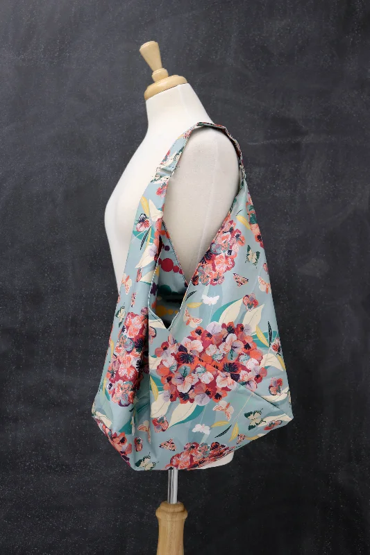 Seize Bargains Market Tote Bag for Knitting and Crochet in Metro Hydrangea Everyday Bags At Wallet-Friendly Prices Seize Bargains Market Tote Bag for Knitting and Crochet in Metro Hydrangea Everyday Bags At Wallet-Friendly Prices
