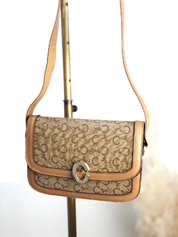 Inspired Bags For Luxury Fashion Lovers CELINE Macadam Horse Carriage Shoulder bag Beige Vintage vg3har Trendy And Classic Bags Now At Unbeatable Discounts Inspired Bags For Luxury Fashion Lovers CELINE Macadam Horse Carriage Shoulder bag Beige Vintage vg3har Trendy And Classic Bags Now At Unbeatable Discounts