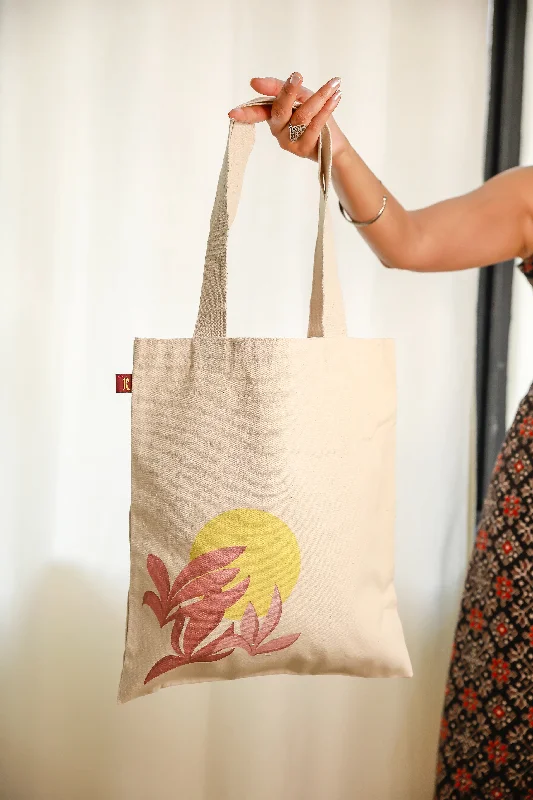 Hurry Before It's Gone RBTote 17- Sun and 3 leaf Designer Bags At Low Prices