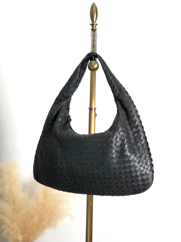 Mega Sales Bottega Veneta Intrecciato Shoulder bag Hobobag Black Vintage 8utm5a Trendy Purses At Exclusive Promotional Rates Mega Sales Bottega Veneta Intrecciato Shoulder bag Hobobag Black Vintage 8utm5a Trendy Purses At Exclusive Promotional Rates