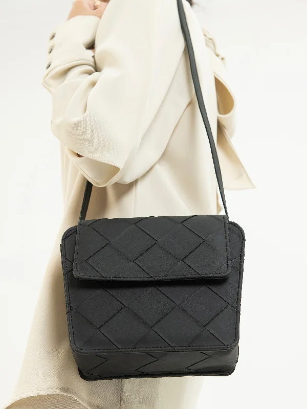 Criss Cross Pattern Handbag