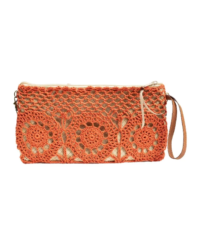 Jelavu Cora Crochet Clutch