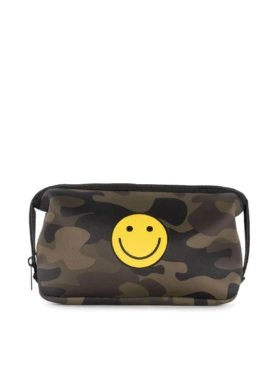 Erin Joy Cosmetic Bag In Green