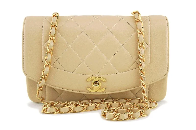 Like New Chanel Vintage Light Beige Lambskin Classic Diana Small Flap Bag 24k GHW